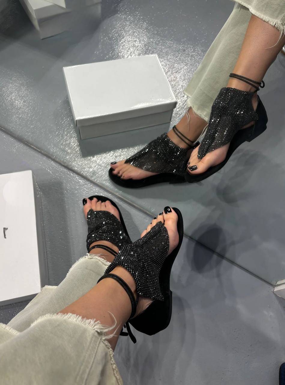 SANDALS BLACK SHINE