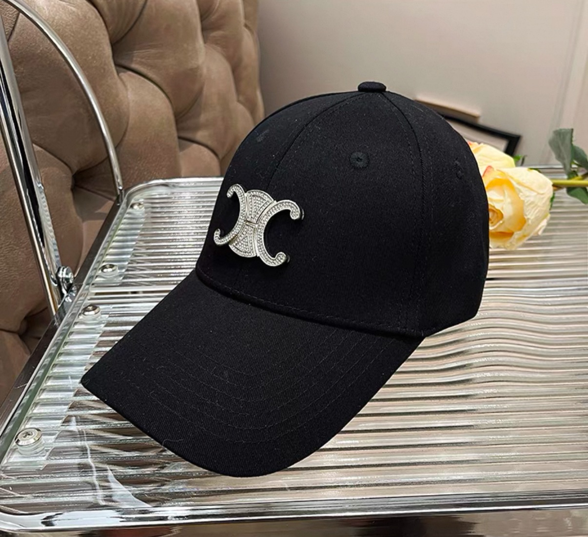 Logo Detail Baseball Cap In Black