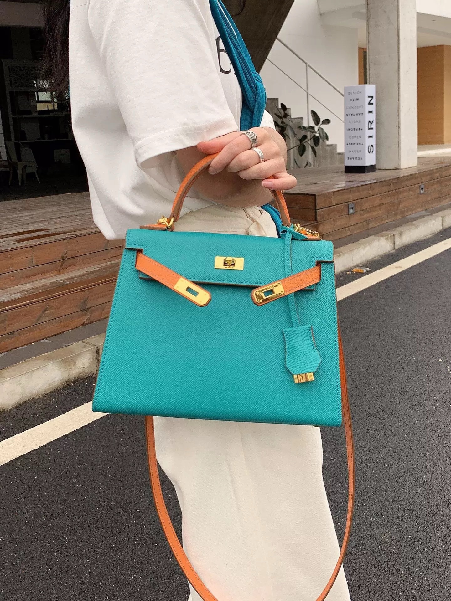 Emerald Luxe Leather Handbag 2 Emerald Luxe Leather Handbag - Image 2