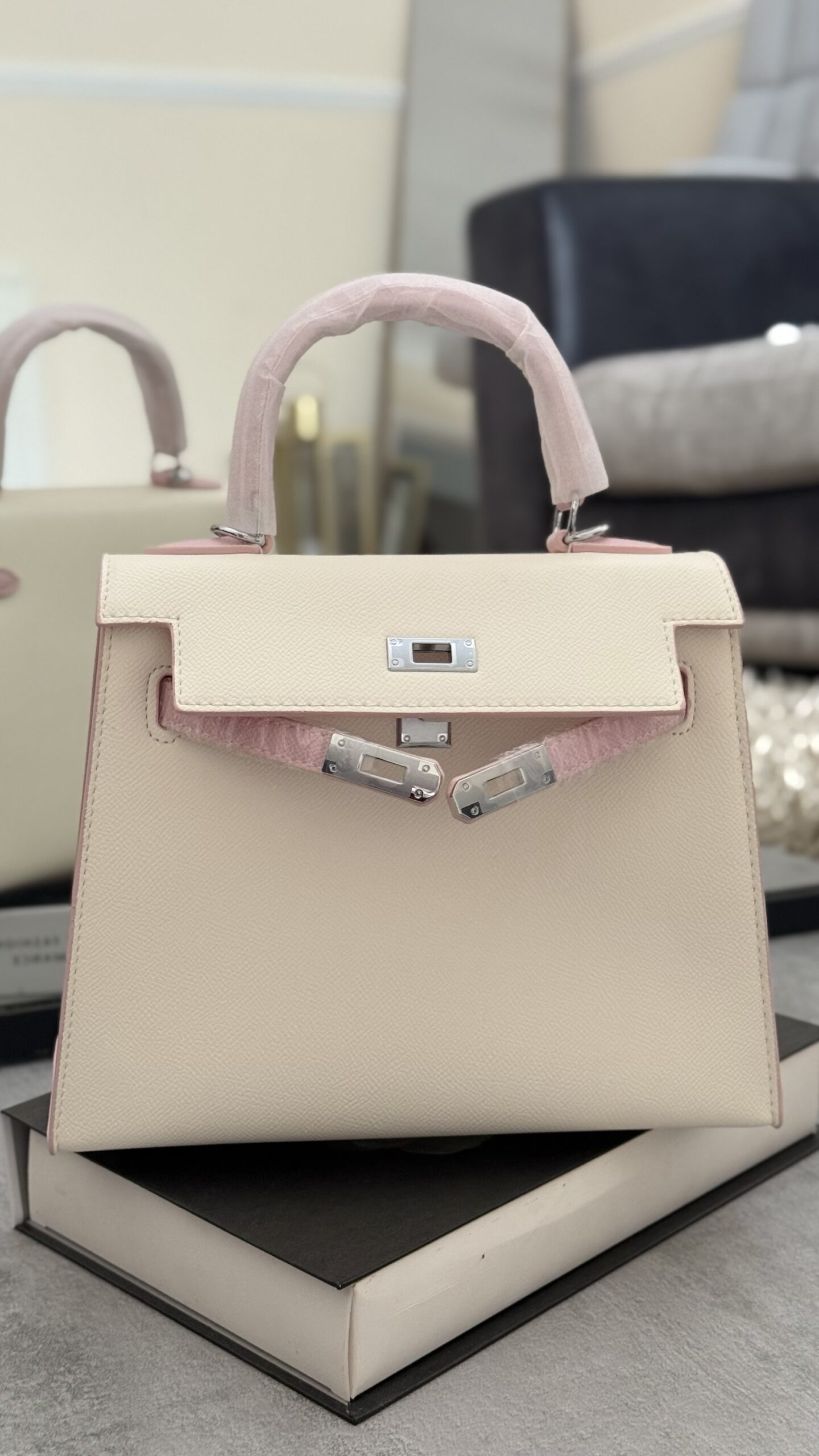 Elegant Mini Milky Leather Bag 2 Elegant Mini Milky Leather Bag - Image 2