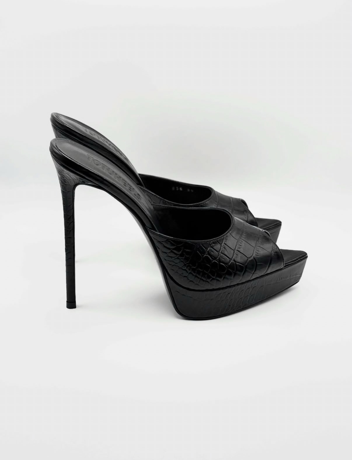 Home EN 9 Queen Black Platform Mules