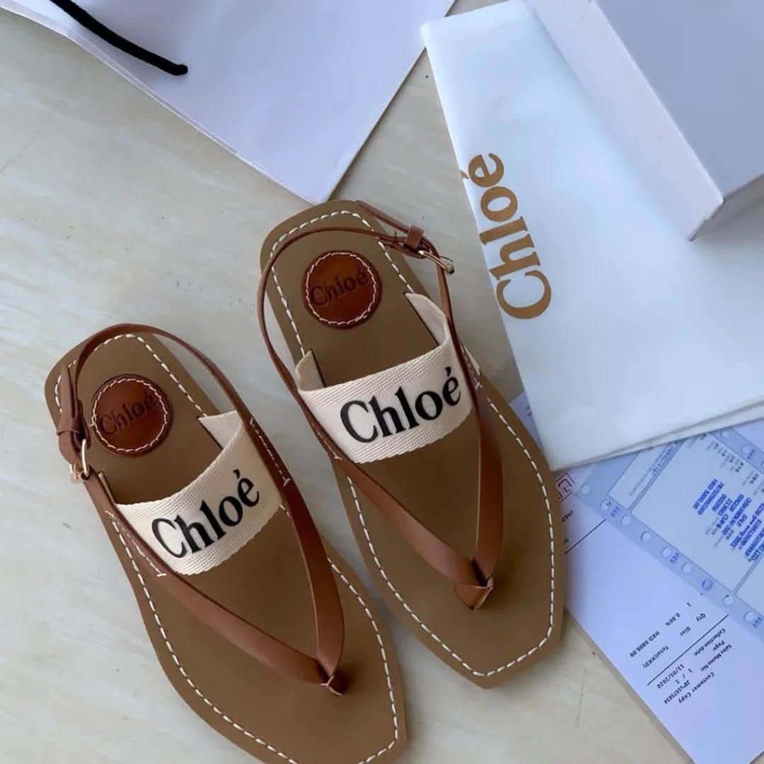 Logo Thong Sandals In Nude